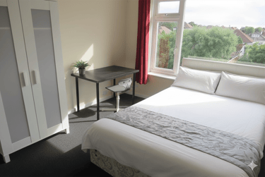 3 bed flat, 281b Wallisdown Road, Talbot village, Poole, BH125BT - Image 6