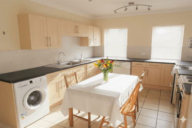 8 bed house, 64 Withermoor Road, Winton, Bournemouth, BH92PB - Image 4