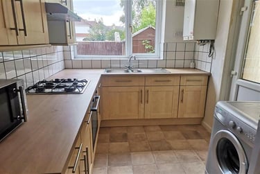 4 bed house, 46 Ripon Road, Charminster, Bournemouth, BH91RF - Image 1