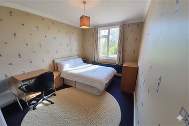 4 bed house, Winton, Ensbury Park, Bournemouth, BH92SH - Image 6