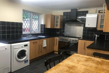 4 bed house, 18 Southville Road, Pokesdown, Bournemouth, BH52JT - Image 1