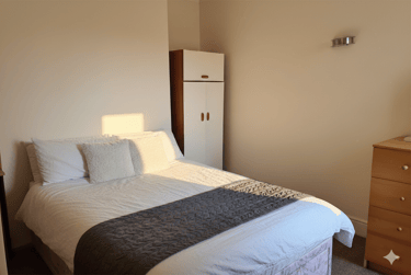 4 bed house, 6 Iris Road, Winton, Ensbury Park, Bournemouth, BH92PJ - Image 5