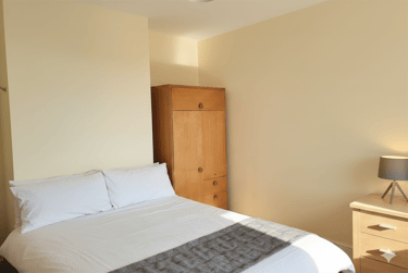 4 bed house, 6 Iris Road, Winton, Ensbury Park, Bournemouth, BH92PJ - Image 6