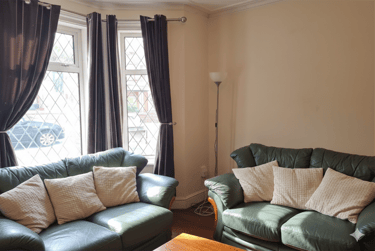 4 bed house, 6 Iris Road, Winton, Ensbury Park, Bournemouth, BH92PJ - Image 4