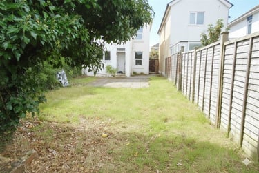 4 bed house, 6 Iris Road, Winton, Ensbury Park, Bournemouth, BH92PJ - Image 10