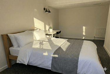 6 bed flat, Flat 1, 11 Meyrick Park Crescent, Charminster, Bournemouth, BH37AG - Image 8