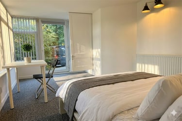 6 bed flat, Flat 1, 11 Meyrick Park Crescent, Charminster, Bournemouth, BH37AG - Image 11
