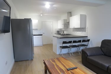 6 bed house, 162 Capstone Road, Springbourne, Bournemouth, BH88RT - Image 2