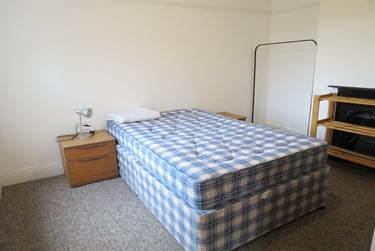 6 bed house, 162 Capstone Road, Springbourne, Bournemouth, BH88RT - Image 4