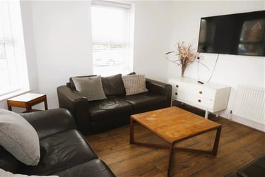 6 bed house, 29 Cranmer Road, Charminster, Bournemouth, BH91JU - Image 2