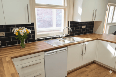 6 bed house, Winton, Bournemouth, BH92JW - Image 2