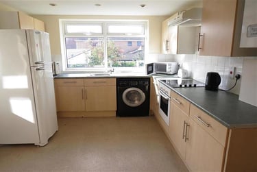 4 bed house, 30 Cranmer Road, Charminster, Bournemouth, BH91JU - Image 1