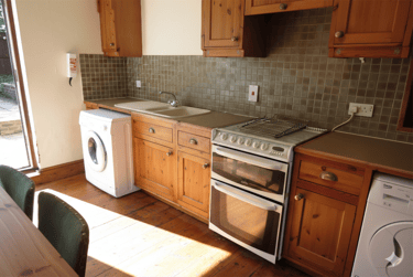 4 bed house, Winton, Charminster, Bournemouth, BH91EU - Image 3