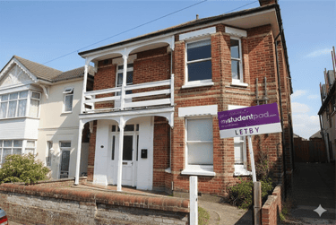 4 bed house, Winton, Charminster, Bournemouth, BH91EU - Image 1