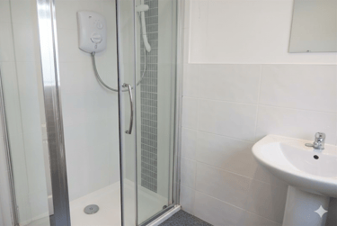 6 bed house, Winton, Bournemouth, BH92LZ - Image 11