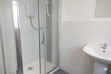 6 bed house, Winton, Bournemouth, BH92LZ - Image 10