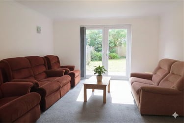6 bed house, Winton, Bournemouth, BH92LZ - Image 2
