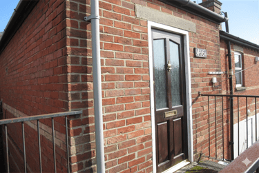 3 bed flat, Winton, Bournemouth, BH92EY - Image 1