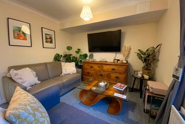 2 bed flat, Station Road West, St Stephens, Canterbury, CT28DE - Image 1