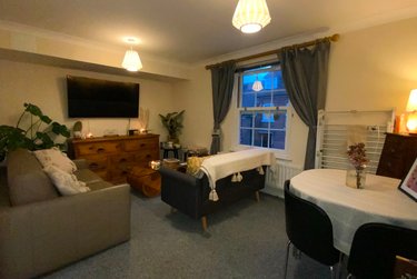 2 bed flat, Station Road West, St Stephens, Canterbury, CT28DE - Image 2