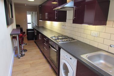 5 bed house, Martyrs Field Road, Wincheap, Canterbury, CT13PU - Image 4