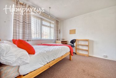 5 bed house, Mead Way, St Stephens, Canterbury, CT28BB - Image 2