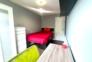 7 bed house, Tenterden Drive, Hales Place, Canterbury, CT27BJ - Image 8