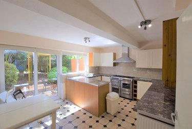 5 bed house, Wincheap, Canterbury, CT13RX - Image 1