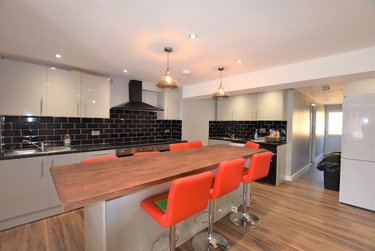 7 bed house, Green Dell, Hales Place, Canterbury, CT27BU - Image 3