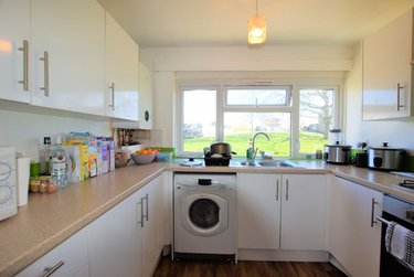 3 bed flat, Hawe Close, Hales Place, Canterbury, CT27DL - Image 4