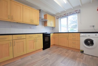 5 bed house, Downs Road, Hales Place, Canterbury, CT27AY - Image 1