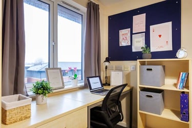 Silver Ensuite at Raleigh Park, Faraday Road, Dunkirk, Nottingham, NG72AZ - Image 2