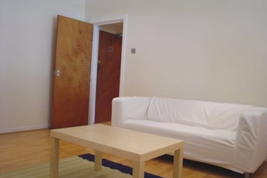 1 bed flat, Ely Road, Llandaff, Cardiff, CF52JF - Image 2