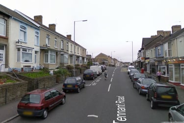 4 bed house, Port Tennant Road, St Thomas, Swansea, SA18JQ - Image 2