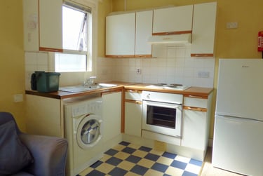 2 bed flat, East Avenue, Iffley, Oxford, OX41XP - Image 4