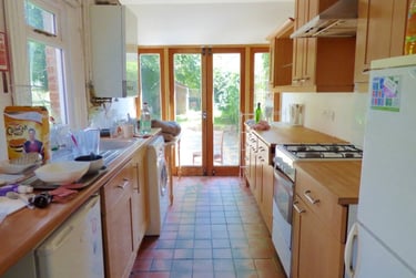 6 bed house, James Street, City Centre, Oxford, OX41EX - Image 3