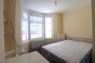 2 bed flat, East Avenue, Iffley, Oxford, OX41XP - Image 3