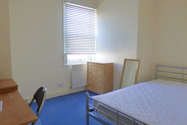 1 bed house, Cowley Road, City Centre, Oxford, OX41JE - Image 5