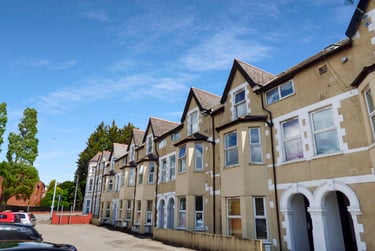 1 bed flat, Ely Road, Llandaff, Cardiff, CF52JF - Image 1