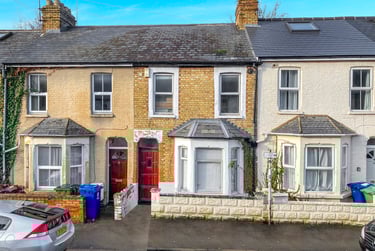 2 bed flat, East Avenue, Iffley, Oxford, OX41XP - Image 1