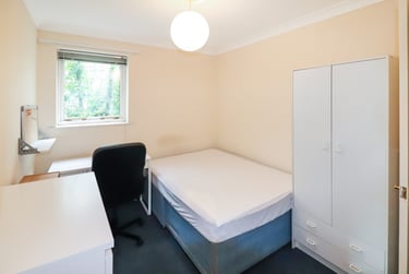 3 bed flat, Swan Court, City Centre, Oxford, OX11JB - Image 4