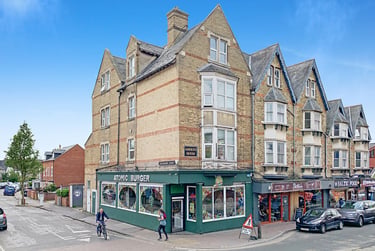 1 bed house, Cowley Road, City Centre, Oxford, OX41JE - Image 1
