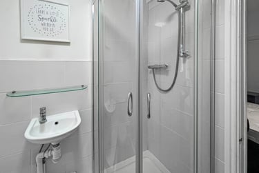 1 bed flat, Cathedral Road, Riverside, Cardiff, CF119HD - Image 4