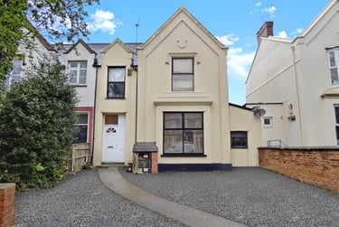 1 bed studio, Newport Road, Adamstown, Cardiff, CF241AG - Image 1