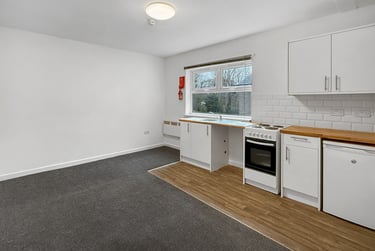1 bed studio, Ely Road, Llandaff, Cardiff, CF52JF - Image 2