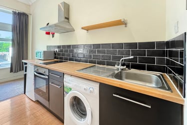 1 bed flat, Cathedral Road, Riverside, Cardiff, CF119HD - Image 1
