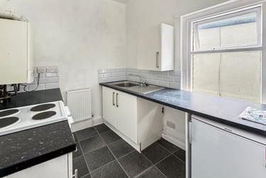 1 bed studio, Major Road, Canton, Cardiff, CF51PF - Image 3