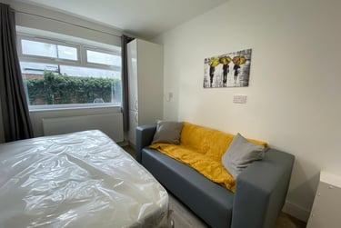 1 bed studio, 25A London Road, Headington, Oxford, OX37RE - Image 2