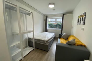 1 bed studio, 25A London Road, Headington, Oxford, OX37RE - Image 3