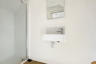 1 bed studio, Acton Lane, Harlesden, London, NW108TU - Image 7